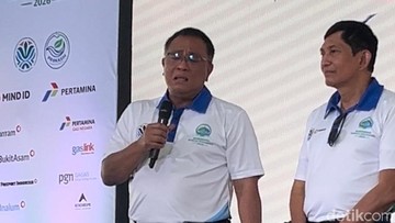 Tangis Menteri Lingkungan Hidup Pecah di Mojokerto, Soroti Program Gizi Gratis yang Dihujat