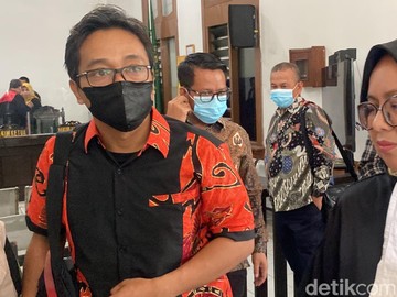 Reaksi Teddy Pardiyana Soal Banding Ahli Waris Lina Jubaedah Dikabulkan. (Foto: Wisma Putra/detikJabar)