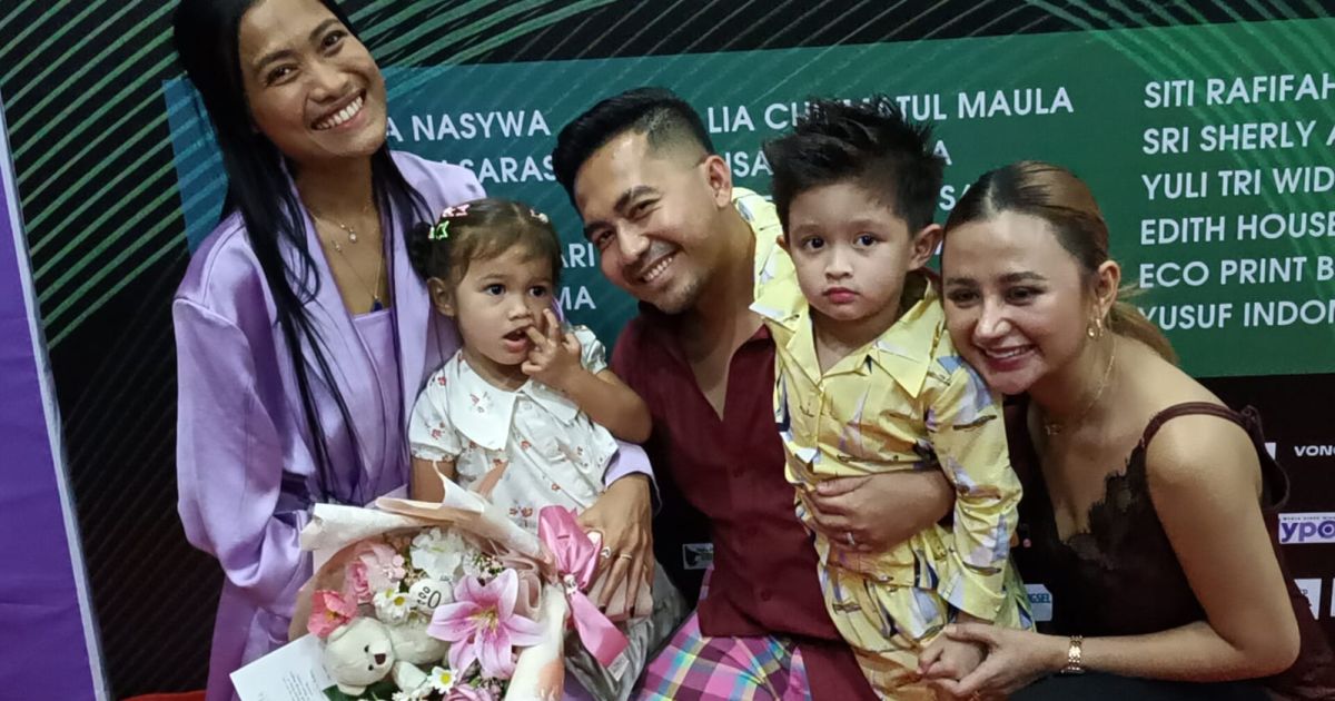 Desainer Migi Rihasalay resmi meluncurkan brand kids wear "Kini Kita" di Tangerang Modest Fashion Week. (Foto: Jakarta Hype)