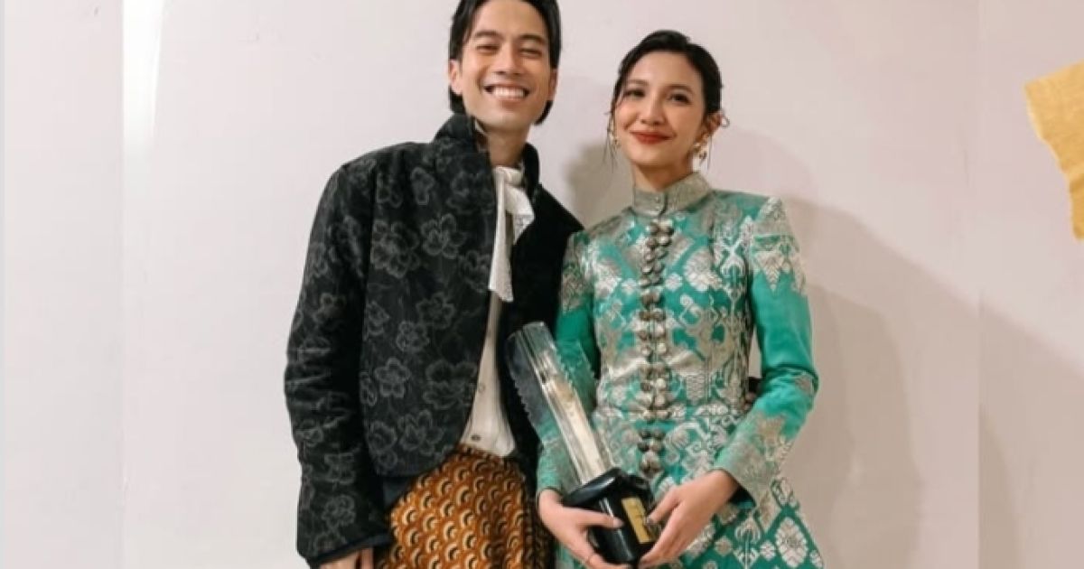 Kisah asmara Vidi Aldiano dan Sheila Dara Aisha yang curi perhatian. [Foto: Instagram/@vidialdiano]