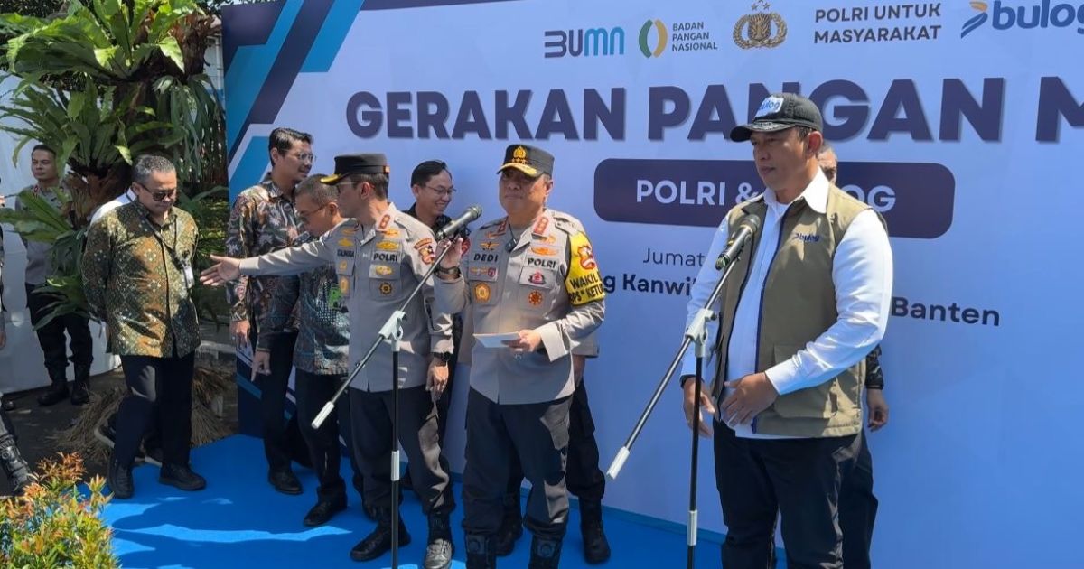 Polri dan Bulog menggelar Gerakan Pangan Murah untuk membantu meringankan beban masyarakat terutama memasuki Idulfitri 1447 Hijriah, Jumat (13/3/2026). [Foto: Jakarta Hype]