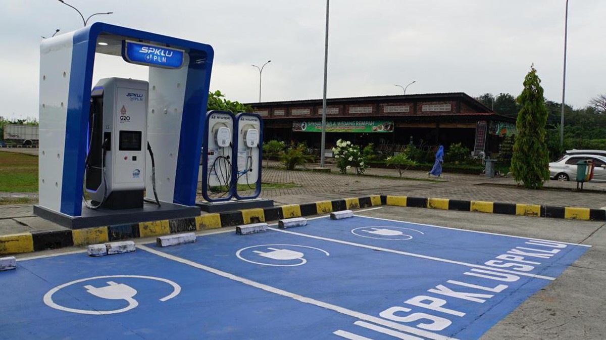 Foto: SPKLU di rest area tol. (Dok. Jasa Marga)