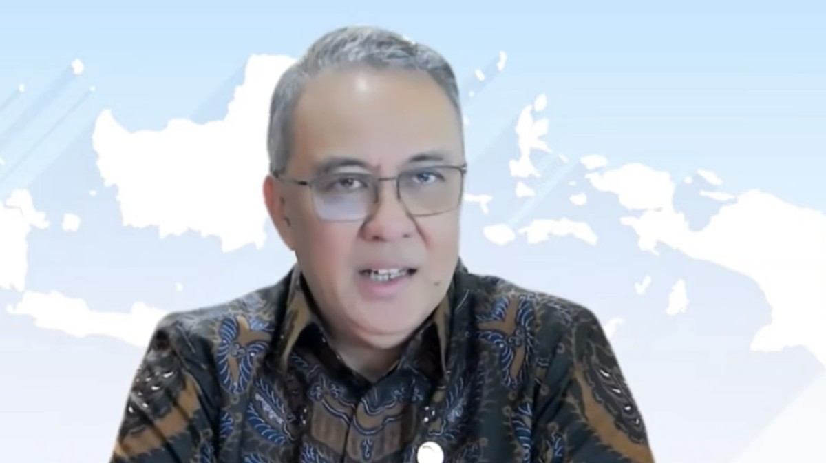 Foto: Kepala Eksekutif Pengawas Perilaku Usaha Jasa Keuangan, Edukasi dan Perlindungan Konsumen OJK, Dicky Kartikoyono saat Konferensi Pers Asesmen Sektor Jasa Keuangan dan Kebijakan OJK Hasil RDKB Maret 2026. (YouTube/Otoritas Jasa Keuangan)