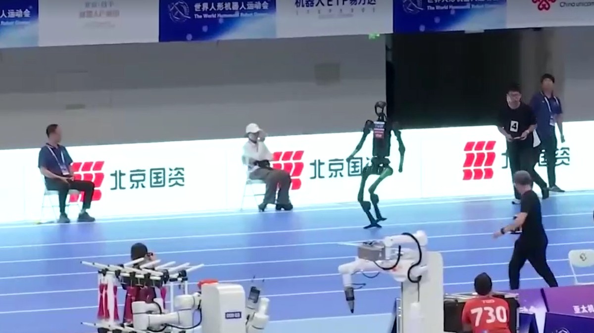 Foto: Robot Humanoid China. (Reuters TV)