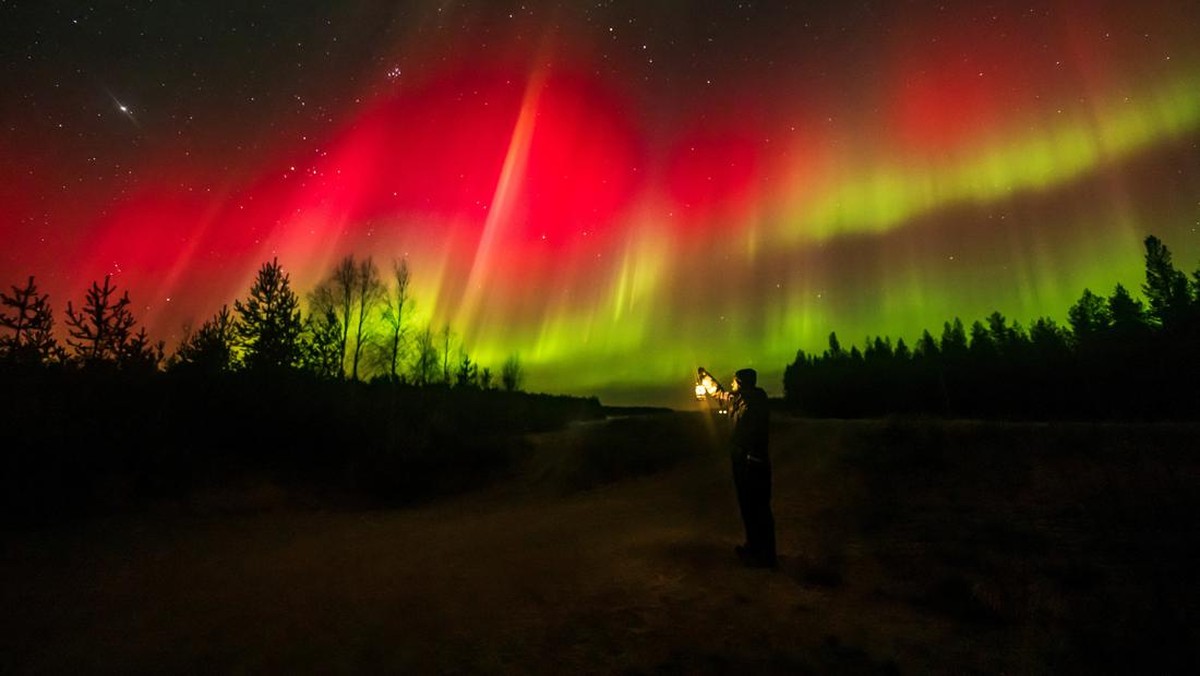 Foto: Pemandangan cahaya utara atau aurora di atas langit Sodankyla, Lapland, Finlandia, 7 Oktober 2024. (via REUTERS/All About Lapland/Alexander Kuzn)