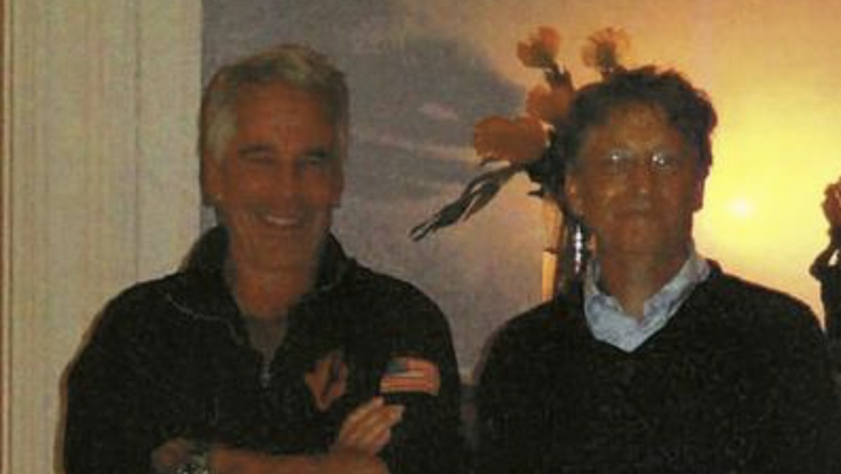 Foto: Foto Epstein dan Bill Gates saat ditemukan. (Dok. Istimewa)