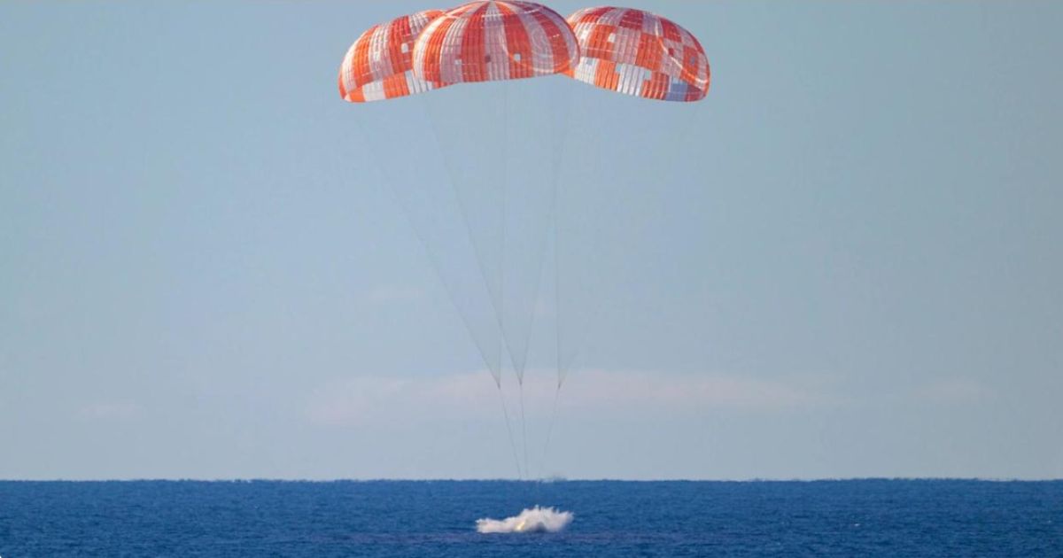 Misi Artemis II Berhasil, Empat Astronot Kembali Usai Kelilingi Bulan