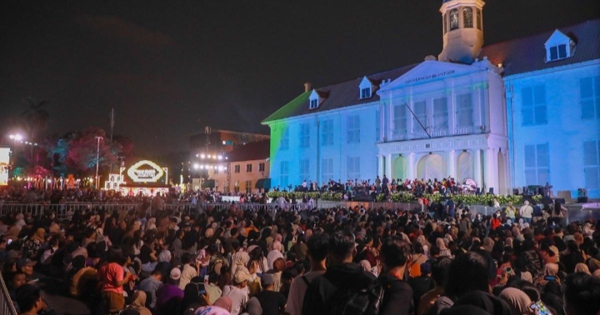 Puluhan Ribu Warga Padati Kota Tua, Rayakan Halal Bihalal Jakarta 2026 yang Penuh Warna (Sumber Foto: Berita Jakarta)