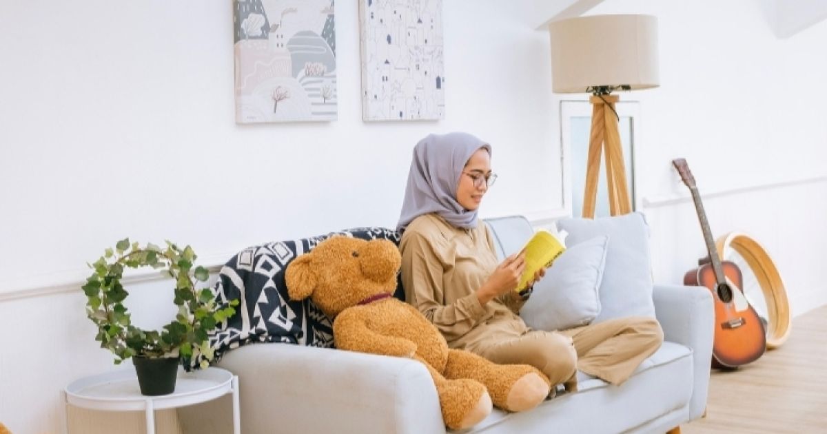 Nyaman vs Sadar: Membedah Perbedaan Soft Living dan Slow Living yang Tengah Tren