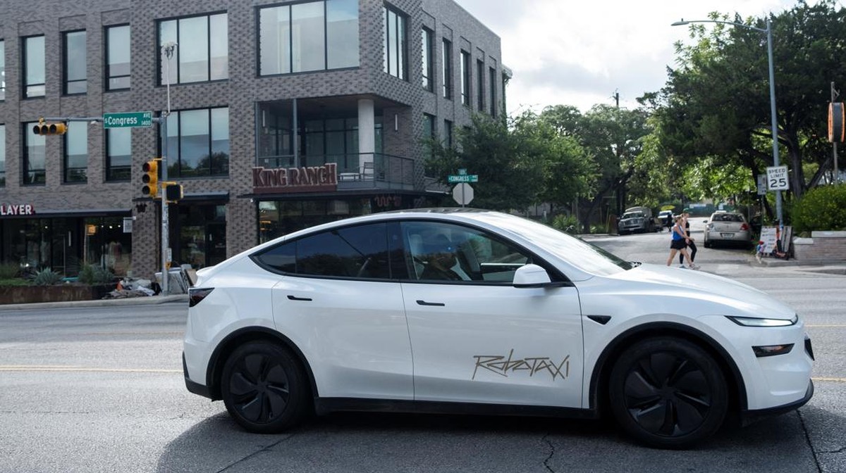 Ancaman Nyata bagi Sopir Online: Robotaxi Tesla dan Waymo Mulai Kuasai Jalanan Amerika