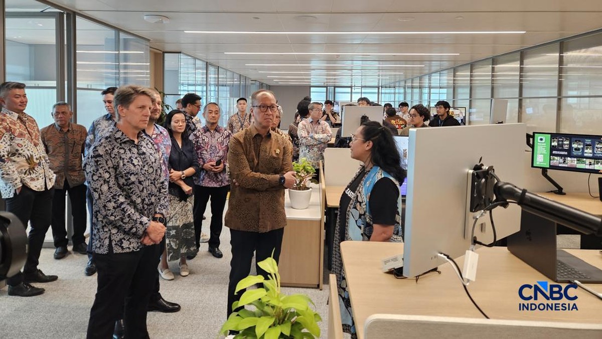 Foto: Apple memperluas dukungannya untuk ekosistem digital dan ekonomi di Indonesia dengan meluncurkan lima Apple Developer Institute yang tersebar di Surabaya, Tangerang, Batam, dan Jakarta. (CNBC Indonesia/Intan Rakhmayanti)