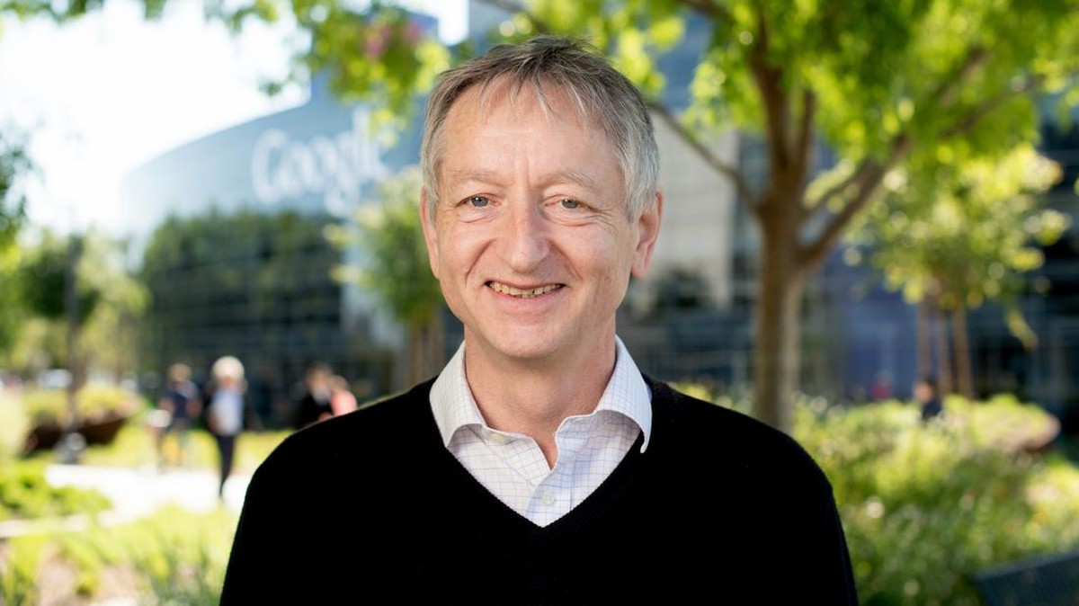 Foto: Ilmuwan komputer Geoffrey Hinton, yang mempelajari jaringan saraf yang digunakan dalam aplikasi kecerdasan buatan, berpose di kantor pusat Google Mountain View, California, Rabu, 25 Maret 2015. (File Foto - AP/Noah Berger)