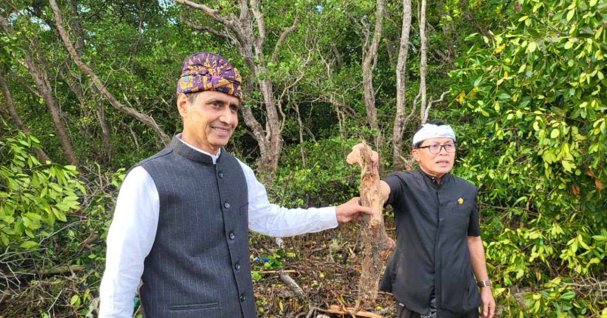 Ketua Pansus TRAP DPRD Bali I Made Supartha dan Dr. Somvir anggota Pansus, Saat melakukan Sidak ke BTID Bali (23/04/2026) - Hey Bali -