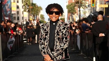 Jaket Pemeran Michael Jackson Muda di Premiere 'Michael' Rupanya Karya Desainer Indonesia / Foto: Instagram/winnieaoki