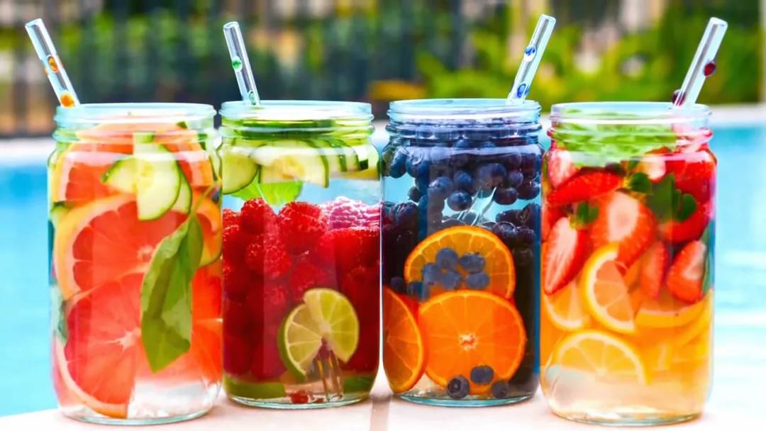 Rahasia Hidrasi Segar: Panduan Lengkap Memilih Buah Terbaik untuk Infused Water Sehat