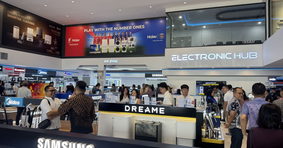 Pembukaan Electronic Hub di kawasan PIK 2, Tangerang, Minggu (26/4/2026). Berbagai strategi dilakukan untuk menarik pembeli di tengah ketidakpastian ekonomi global. [Foto: Jakarta Hype]