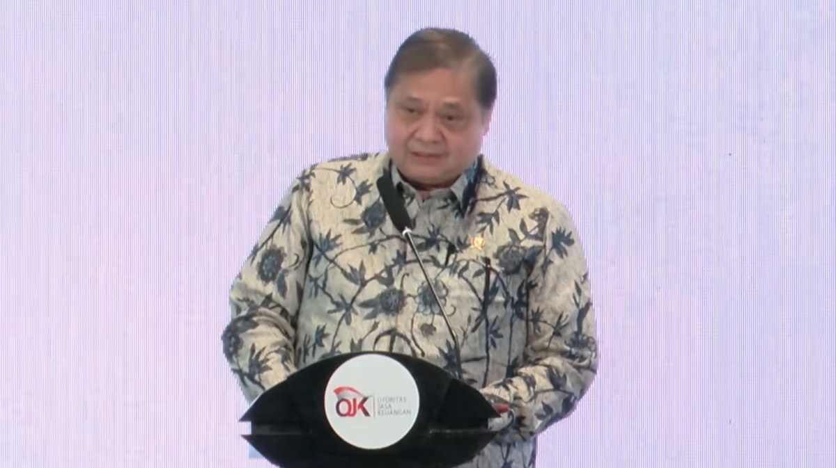 Foto: Menko Perekonomian Airlangga Hartarto dalam acara Peresmian Program Investasi Terencana dan Berkala (PINTAR) Reksa Dana. (YouTube/OJK)