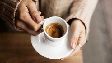 Optimalkan Energi Harian: Panduan Ilmiah Menentukan Waktu Emas untuk Minum Kopi