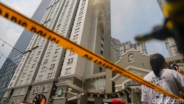 Kebakaran Apartemen Mediterania Jakarta Barat Memicu Keluhan Gangguan Pernapasan Penghuni