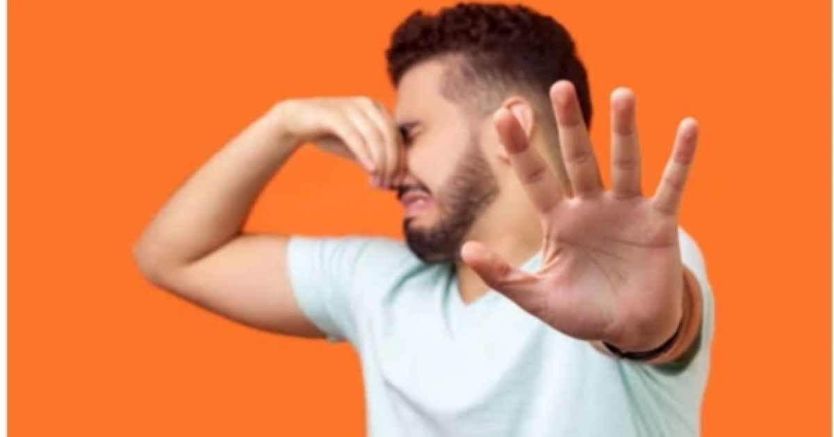 Lawan Bau Badan: Pakar Ungkap Strategi Kebersihan dan Gaya Hidup untuk Tetap Segar (Foto: Ilustrasi Bau Badan/Dami Darimana)