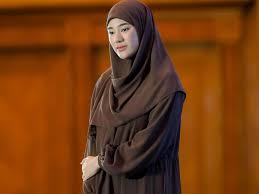 Clara Shinta Buat Aduan ke Komnas Perempuan. (Foto: dok Instagram clarashintareal)