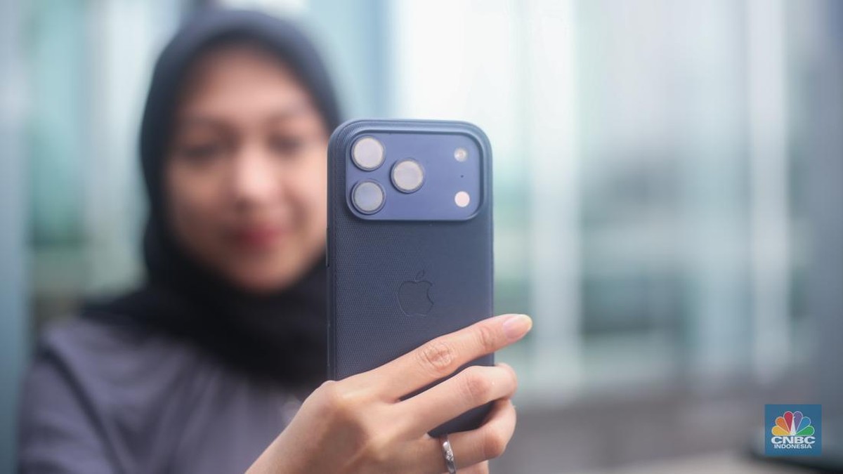 Foto: iPhone 17 Pro. (CNBC Indonesia/Tias Budiarto)