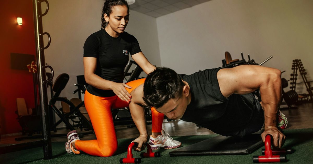Ilustrasi olahraga dan manfaat push up untuk kesehatan tubuh [Foto: Unsplash]