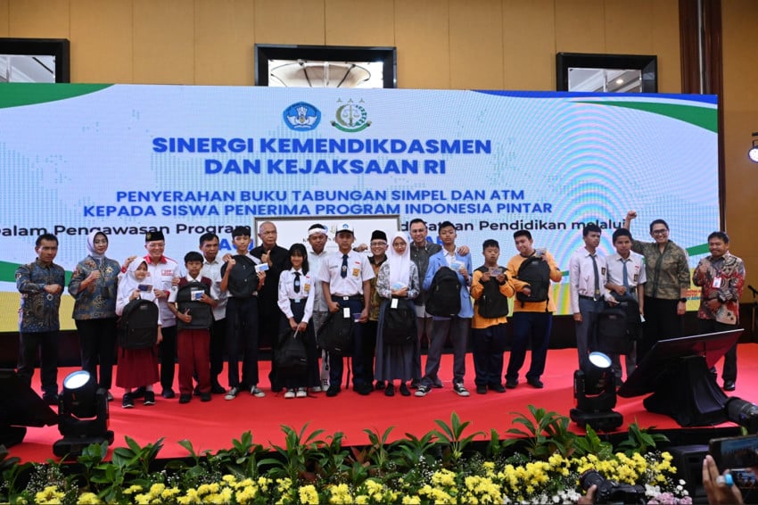 Kemendikdasmen menggandeng Kejaksaan Republik Indonesia dalam memperkuat pengawasan penyaluran Program Indonesia Pintar (PIP). Foto/BKHM.