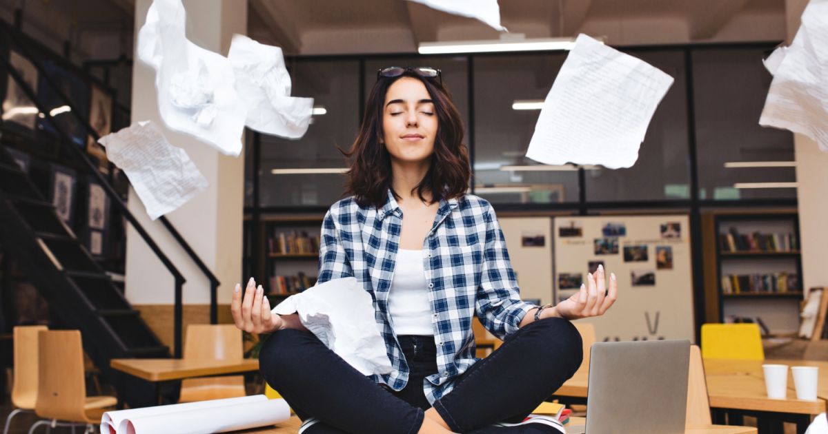 Ilustrasi work life balance yang baik untuk kesehatan mental [Foto: Magnific]