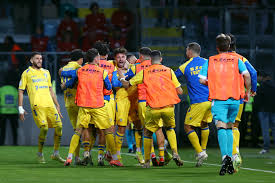 Frosinone di Ambang Promosi Serie A, Drama Playoff dan Playout Serie B Italia Memanas