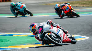 Veda Ega Pratama Optimistis Tingkatkan Performa Pasca Bersaing Ketat dengan Hakim Danish di FP1 Moto3 Prancis