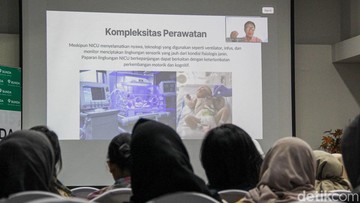 Sejumlah perawat mengikuti seminar keperawatan dalam rangka International Nursing Day Event 2026 di Ruang Auditorium Lantai 8 RSU Bunda Jakarta, Sabtu (9/5/2026). Seminar tersebut mengangkat tema “Optimalisasi Tumbuh Kembang Bayi Prematur Melalui Intervensi Dini”.