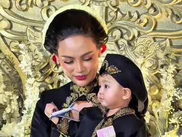 Erika Carlina Ungkap Kunci Kebahagiaan Jalani Peran Sebagai Ibu Tunggal