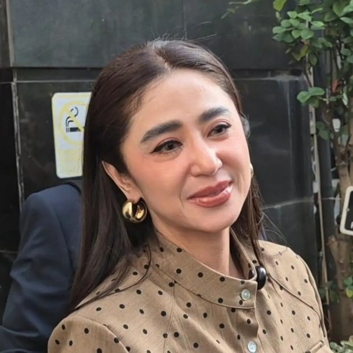 Dewi Perssik saat ditemui di Polda Metro Jaya. Foto: Ahsan/detikHOT