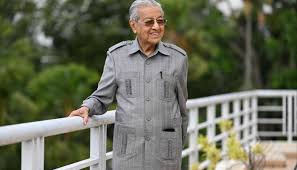 Refleksi Politik Mahathir Mohamad: Mengabaikan Label 'Diktator' Demi Visi Nasional