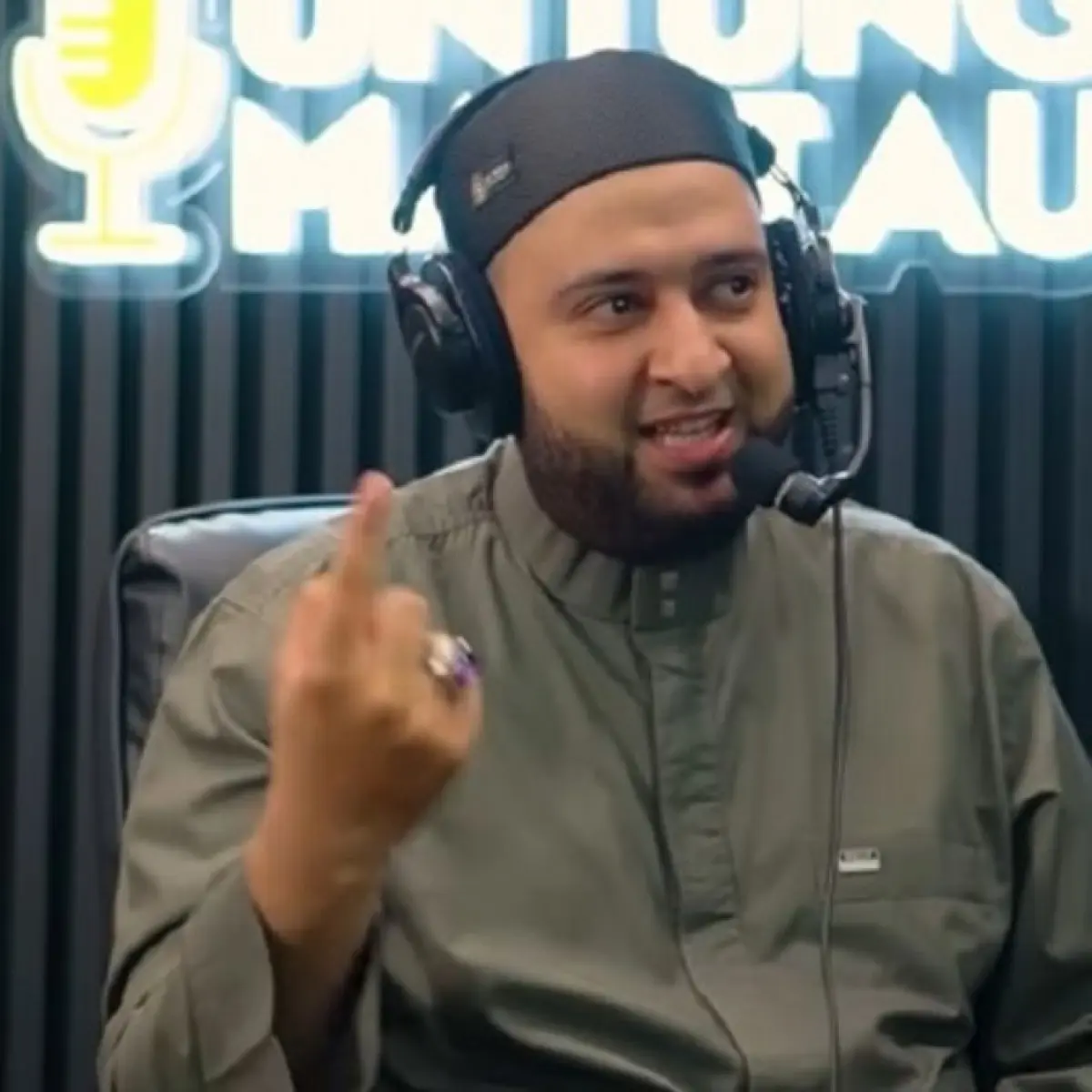 Syekh M Al deeb mengungkap ulah bejat seorang oknum ulama yang 