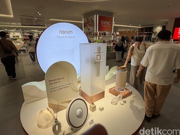Jajaran produk air humidifier dari Norium, home-brand terbaru Azko, yang menawarkan keunggulan fungsi dan desain. (Foto: Daniel Ngantung/detikcom)