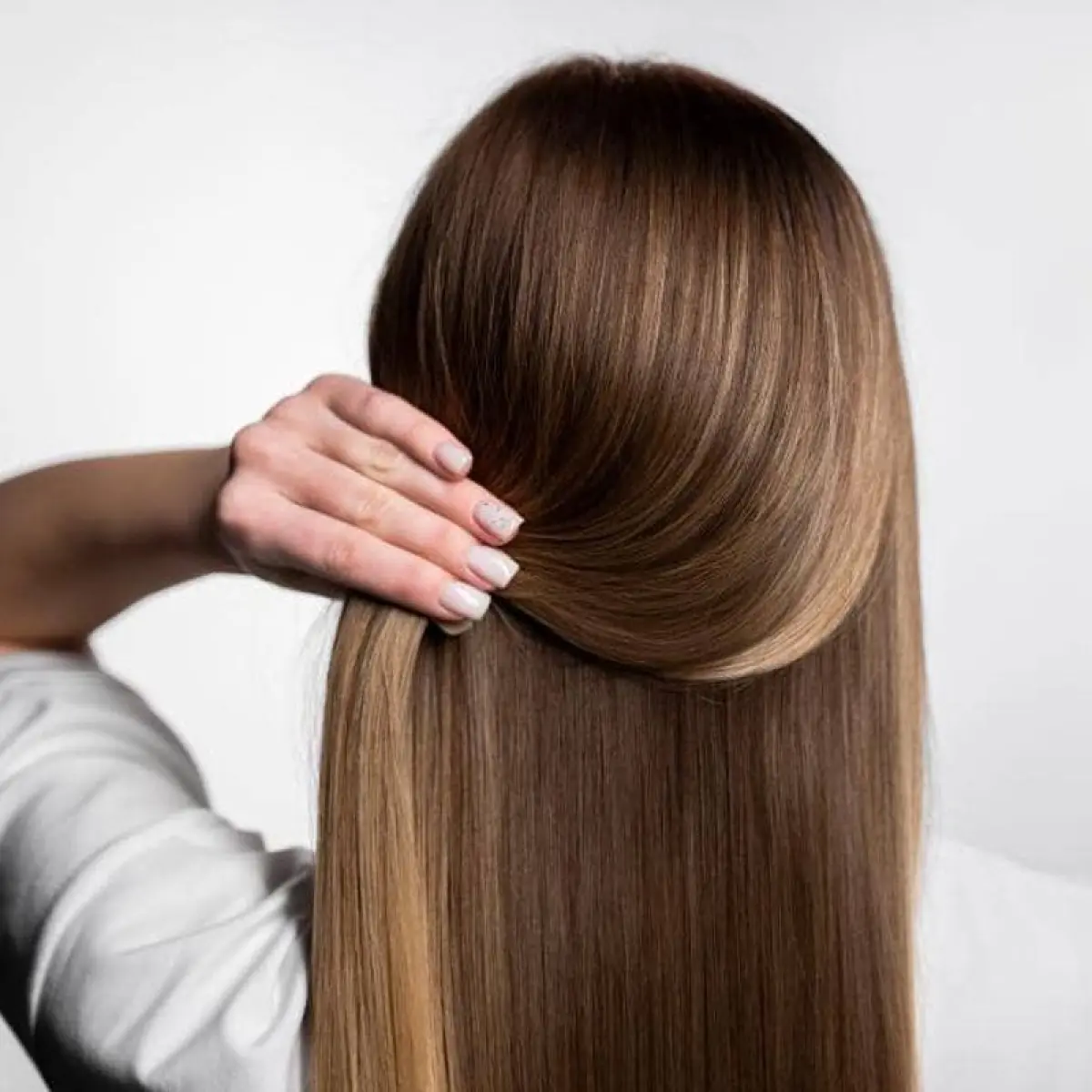 Rahasia Rambut Sehat Alami: Menggali Lima Khasiat Minyak Kelapa untuk Perawatan Maksimal