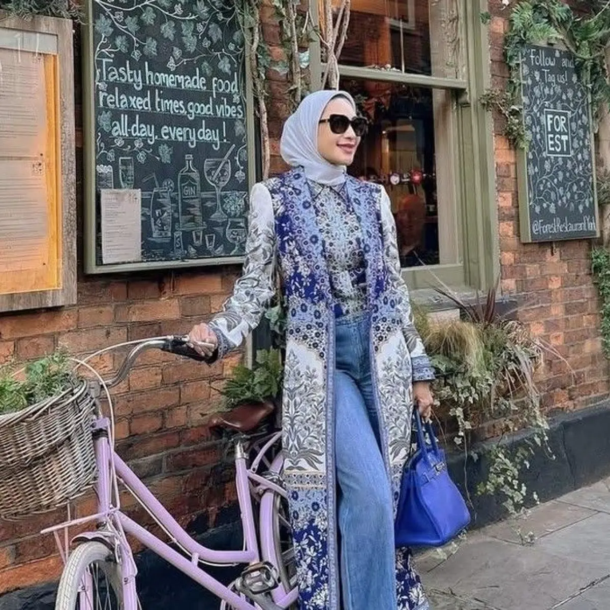 Erin dalam media sosial miliknya. Foto: Instagram/@erintaulany