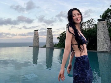 Pesona Eksotis Bali Lim Ji Yeon Picu Spekulasi Kedekatan dengan Lee Do Hyun Pasca Pemotretan
