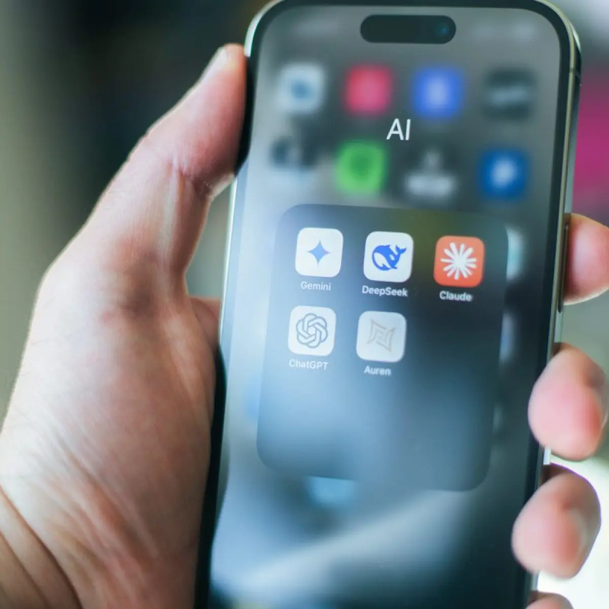 ilustrasi berbagai macam perangkat smartphone dan tablet terbaru (Foto: Unsplash)