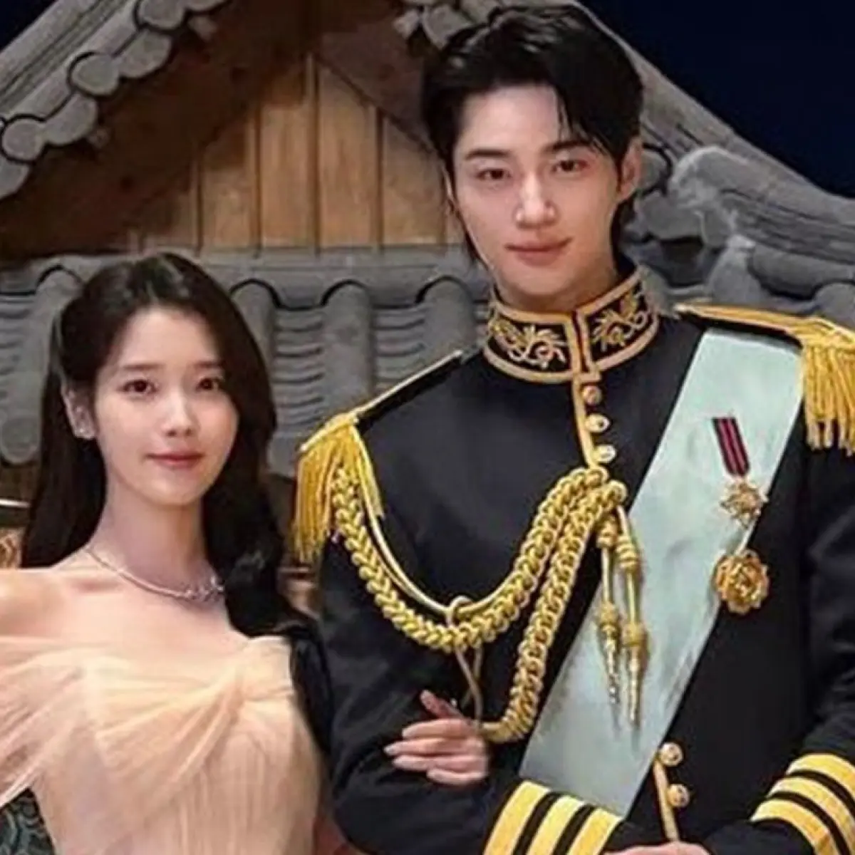 IU dan Byeon Woo-seok menyampaikan permintaan maaf setelah drama Perfect Crown(Instagram)