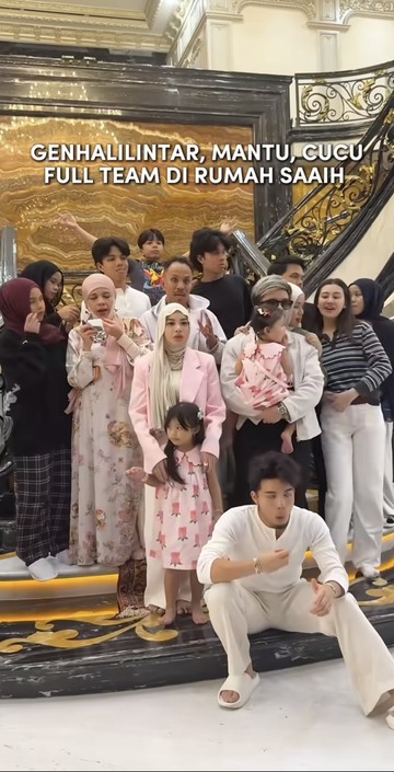Momen Hangat Kumpul Keluarga Halilintar: Kehangatan Dua Menantu Ibu Geni di Rumah Saaih