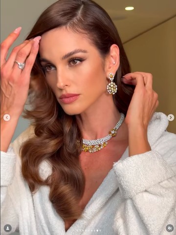 Sorotan Publik Terhadap Transformasi Wajah Izabel Goulart Saat Hadiri Festival Film Cannes