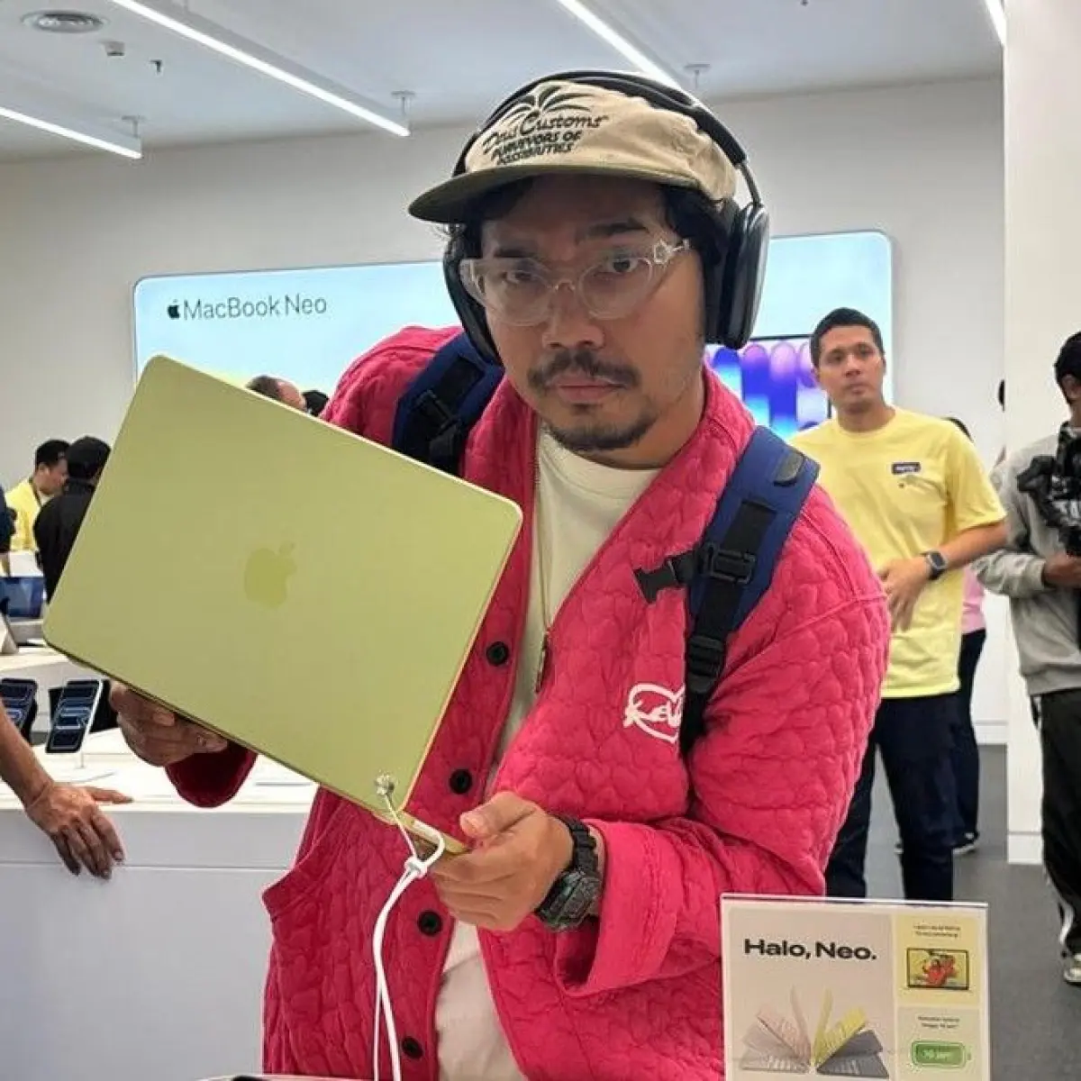 MacBook Neo Diserbu Anak Muda, Muklay Sebut Paling Funky Foto: Digimap
