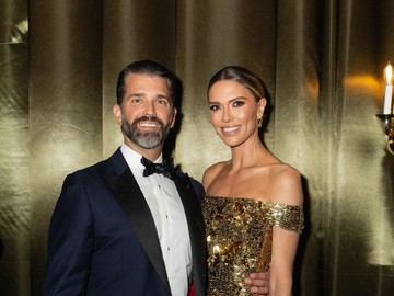 Donald Trump Jr. & Bettina Anderson Gelar Pernikahan Sederhana, Ayahanda Absen Karena Tugas Negara