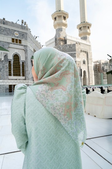 Buttonscarves Luncurkan Koleksi 