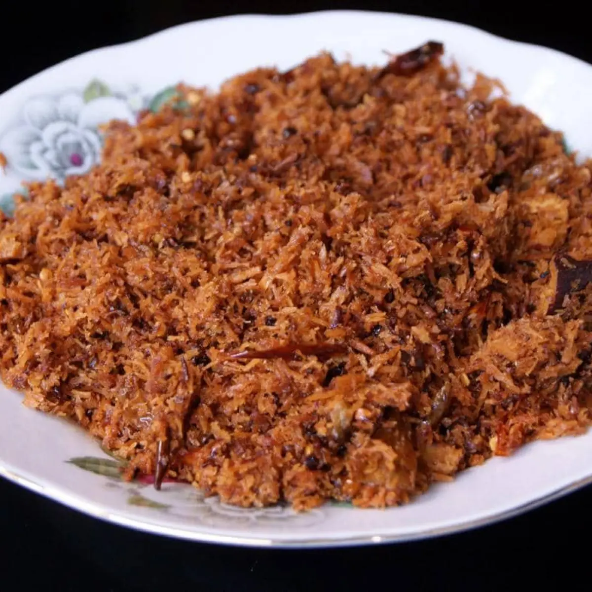 Ide Cerdas Mengolah Daging Kurban Idul Adha: Resep Praktis Serundeng Sapi Tahan Lama