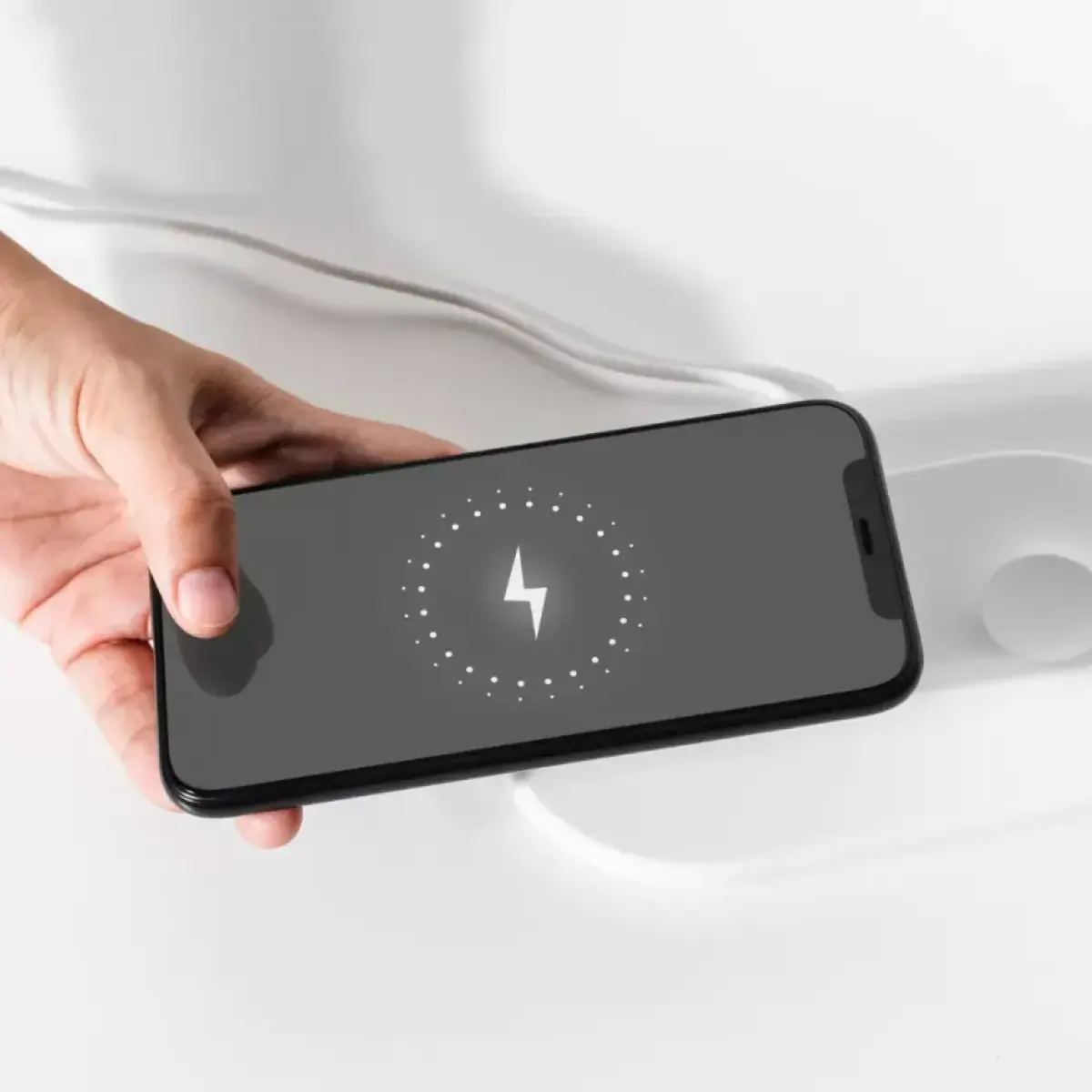 deretan smartphone dan tablet terbaru diatas meja (Foto: Unitagstore)