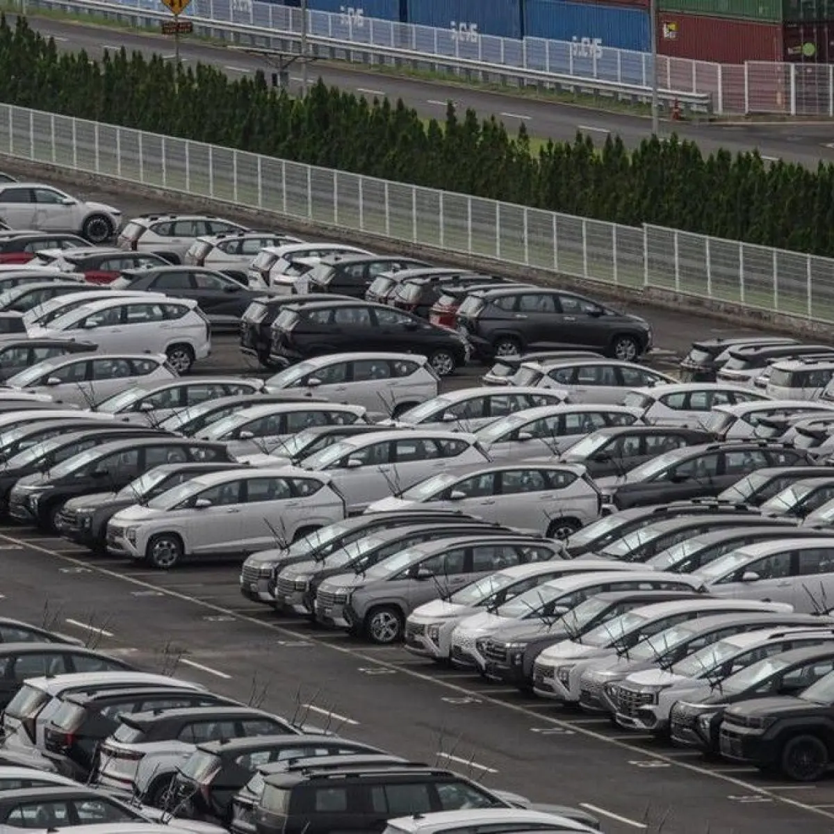 Persaingan Sengit Pabrikan Mobil di Indonesia: Siapa Mendominasi Data Produksi Kuartal I 2026?